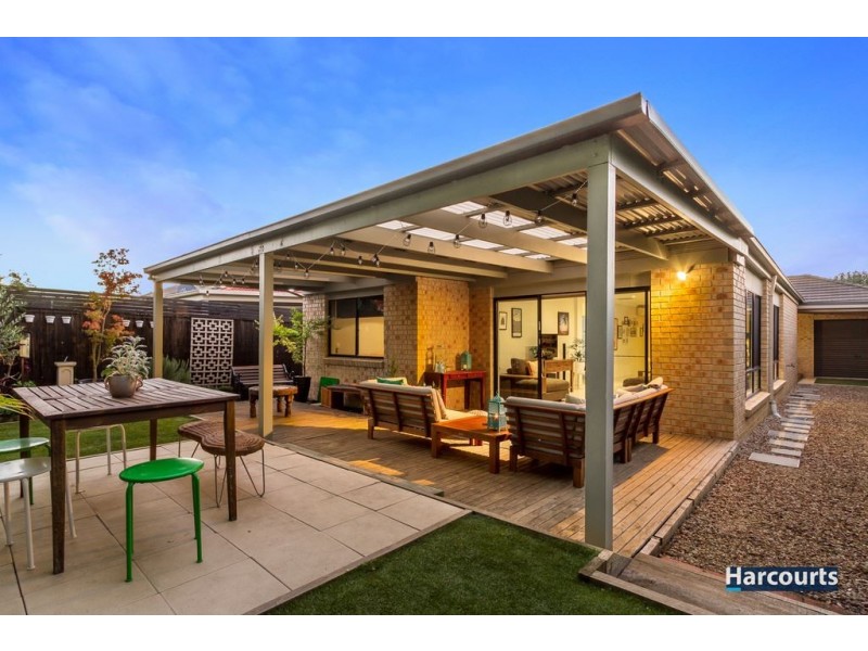 18 Monbulk Crescent, Rowville VIC 3178