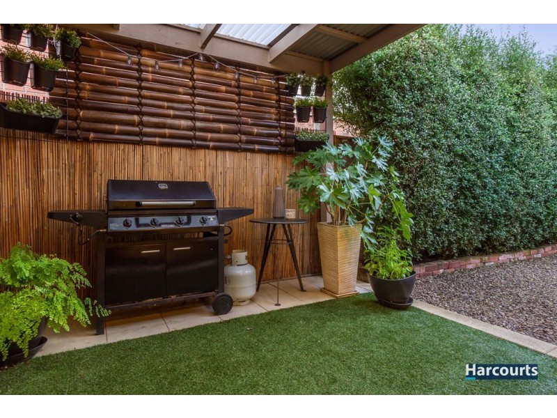 18 Monbulk Crescent, Rowville VIC 3178
