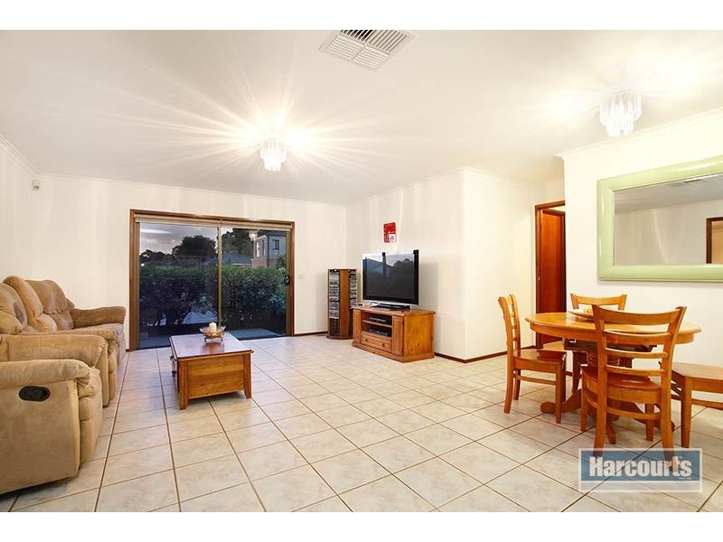 1 Yvette Drive, Rowville VIC 3178