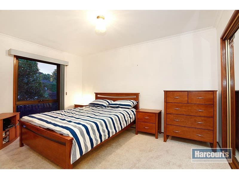 1 Yvette Drive, Rowville VIC 3178