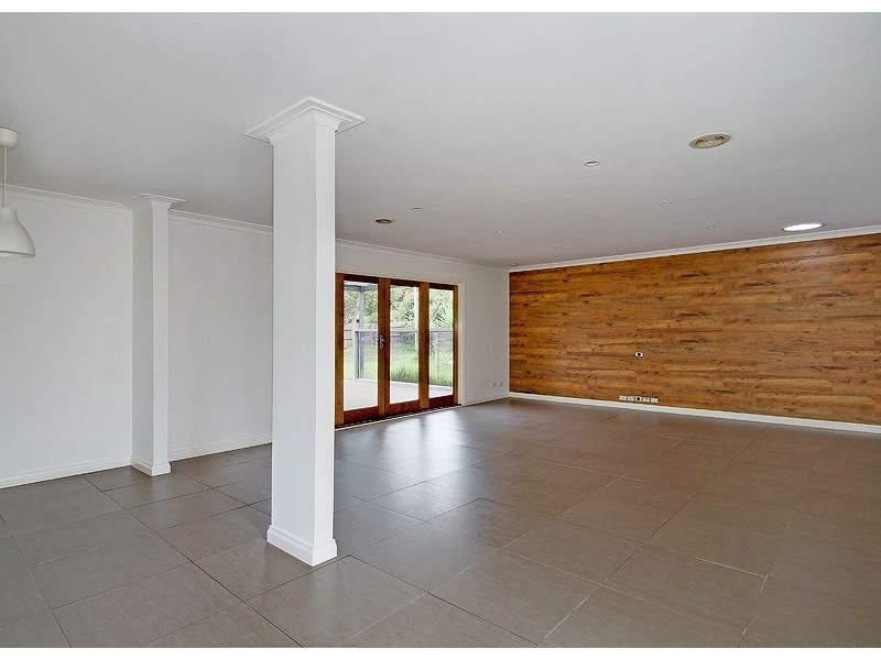 1 Lloyd Street, Knoxfield VIC 3180