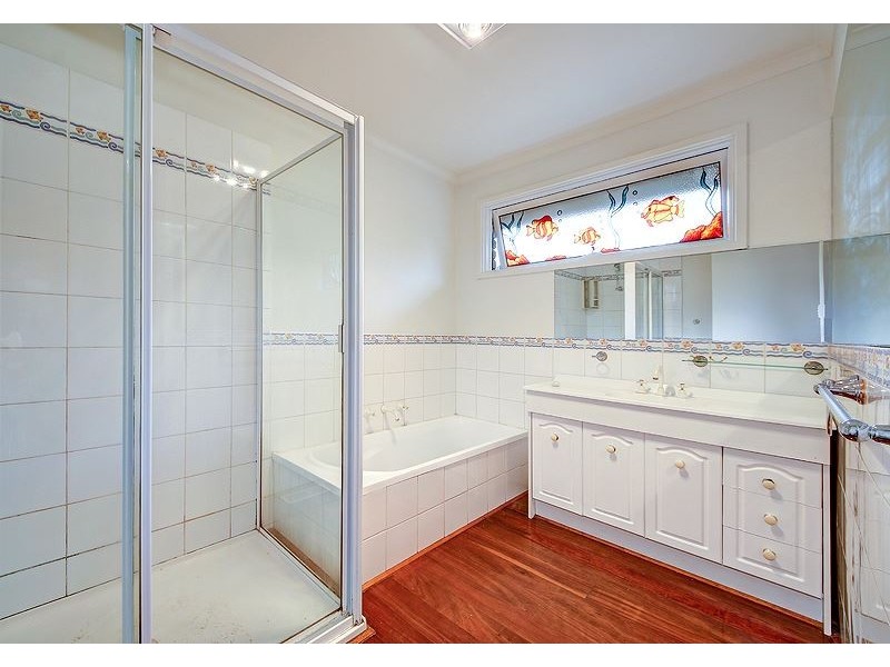2 Avalon Road, Rowville VIC 3178