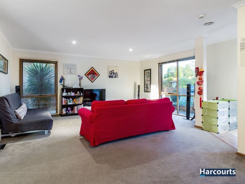 137 Dandelion Drive, Rowville VIC 3178