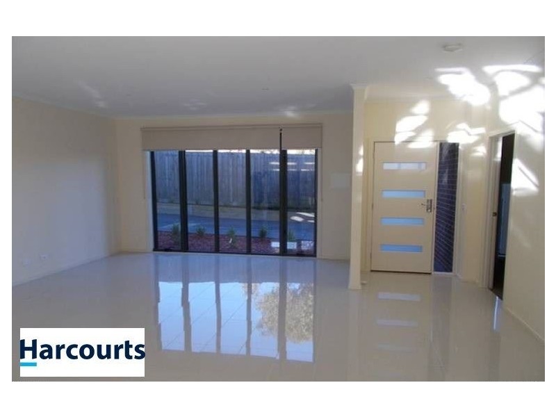 2/18 Stamford Crescent, Rowville VIC 3178