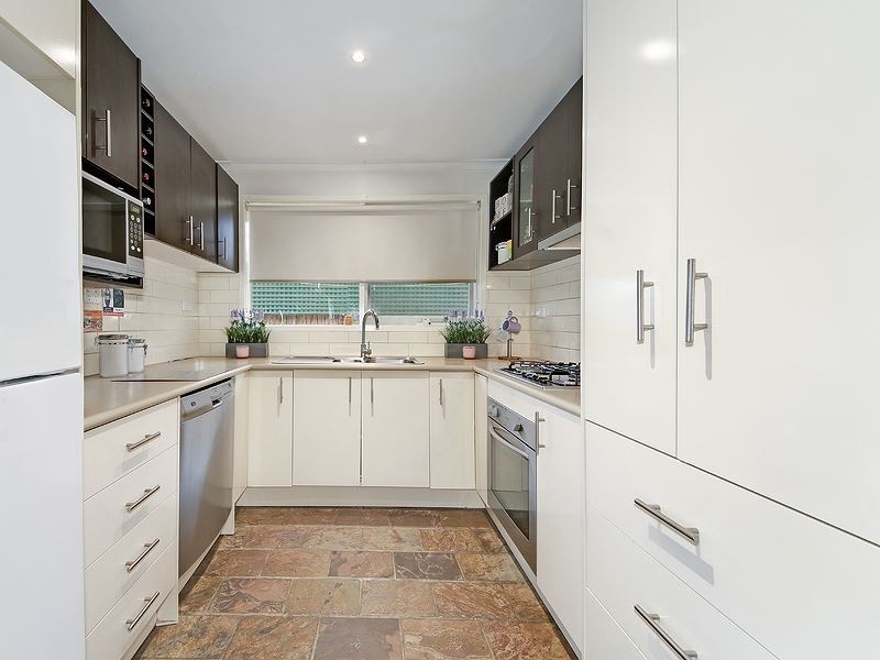9 Metcalf Crescent, Rowville VIC 3178