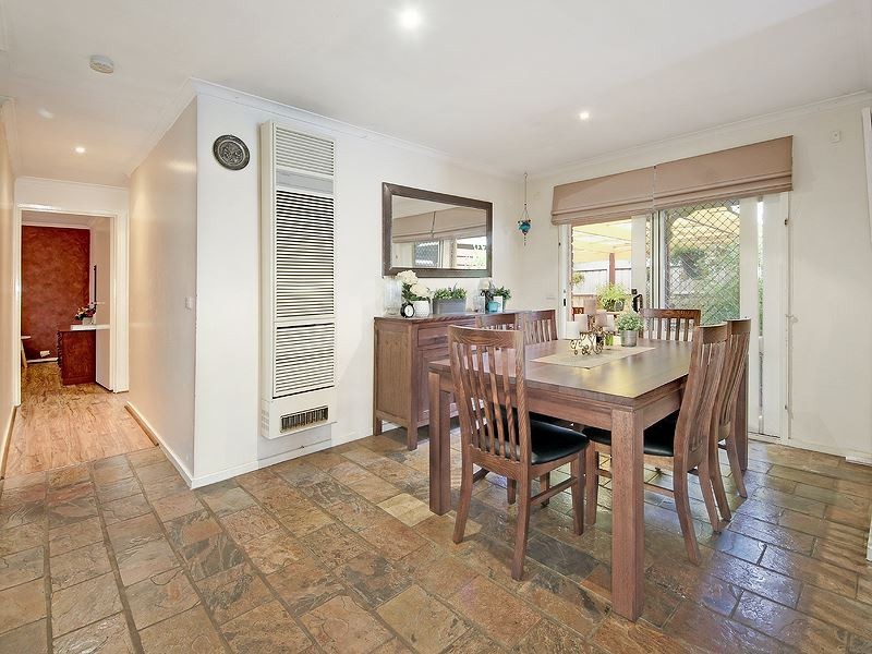 9 Metcalf Crescent, Rowville VIC 3178