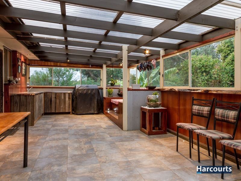 16 Swansea Road, Montrose VIC 3765