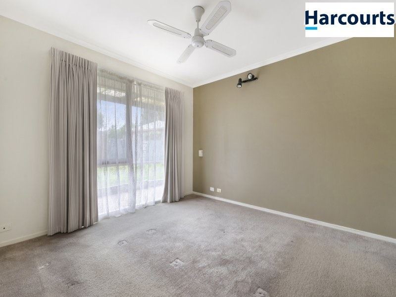 175 Waradgery Drive, Rowville VIC 3178