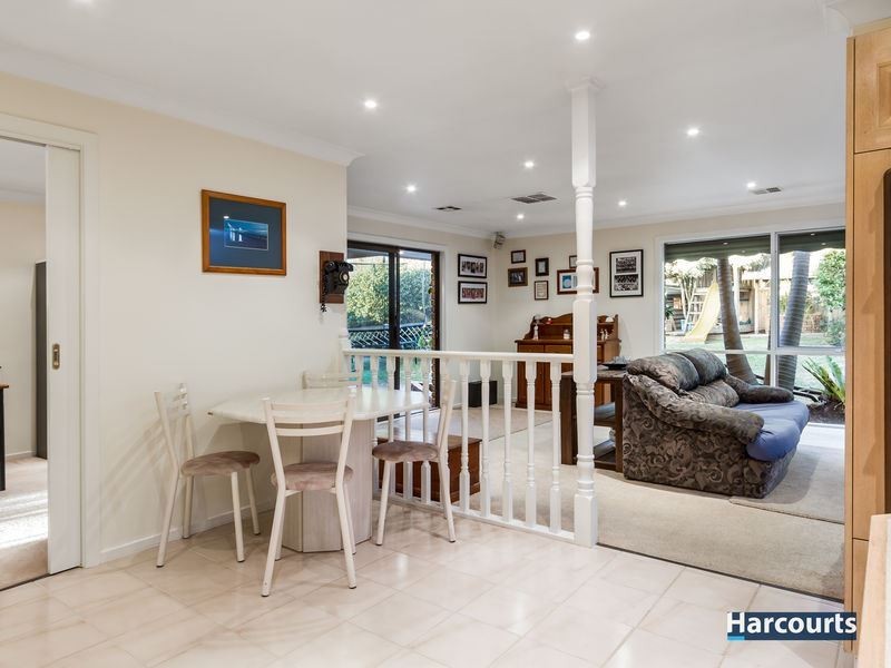 81 Mantung Crescent, Rowville VIC 3178