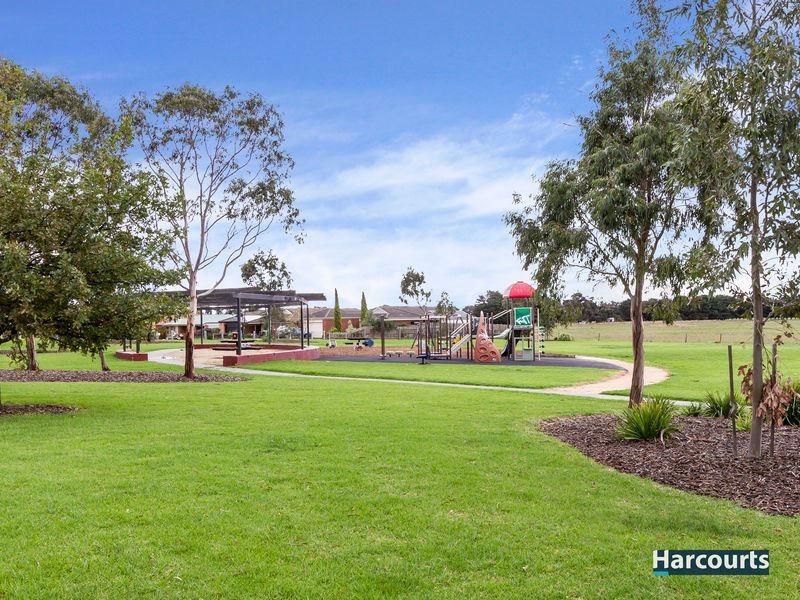 4 Otley Way, Cranbourne East VIC 3977