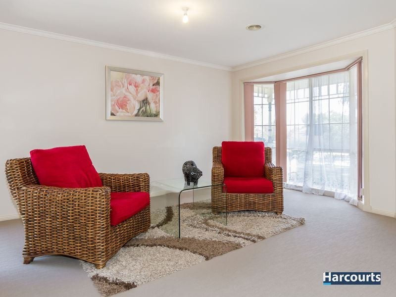 49 Central Parkway, Cranbourne West VIC 3977