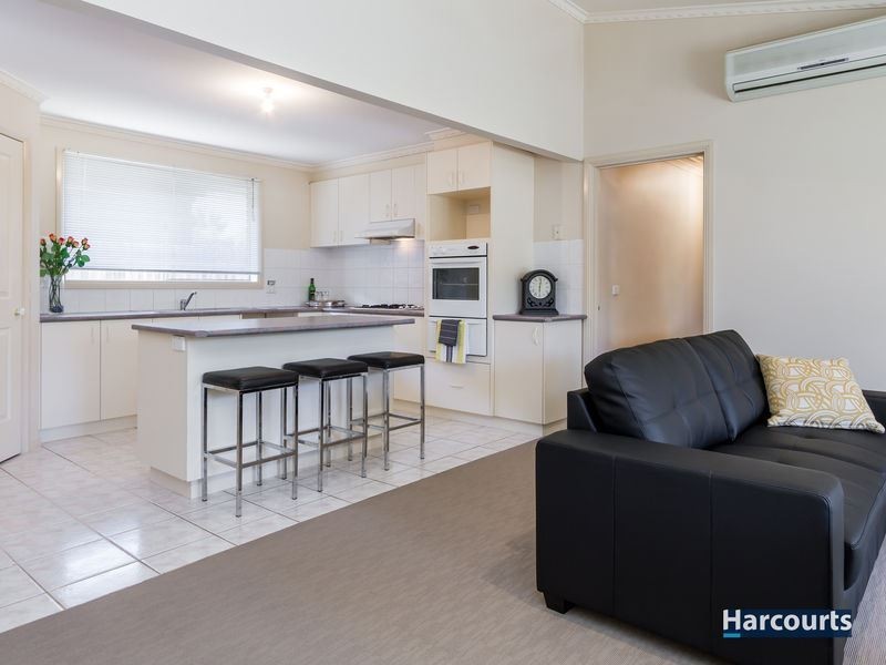 49 Central Parkway, Cranbourne West VIC 3977