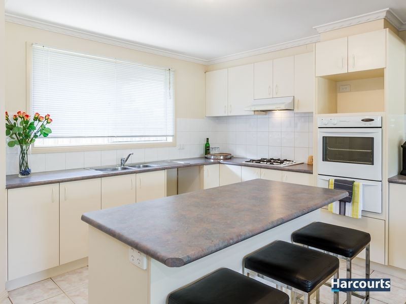 49 Central Parkway, Cranbourne West VIC 3977