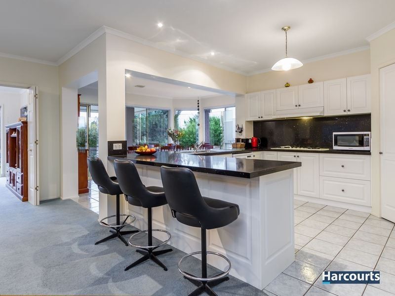6 The Strand, Lysterfield VIC 3156