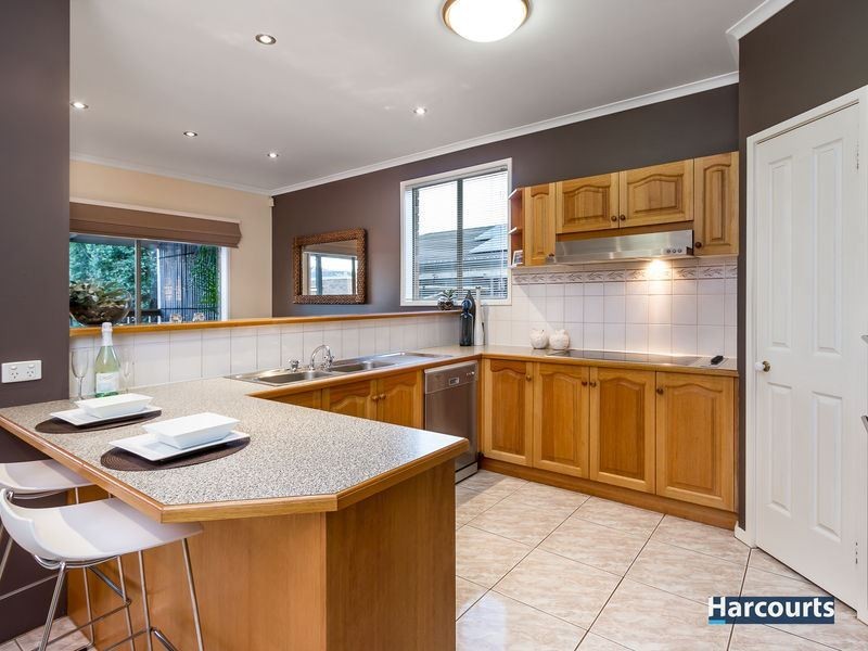 34 Dandelion Drive, Rowville VIC 3178