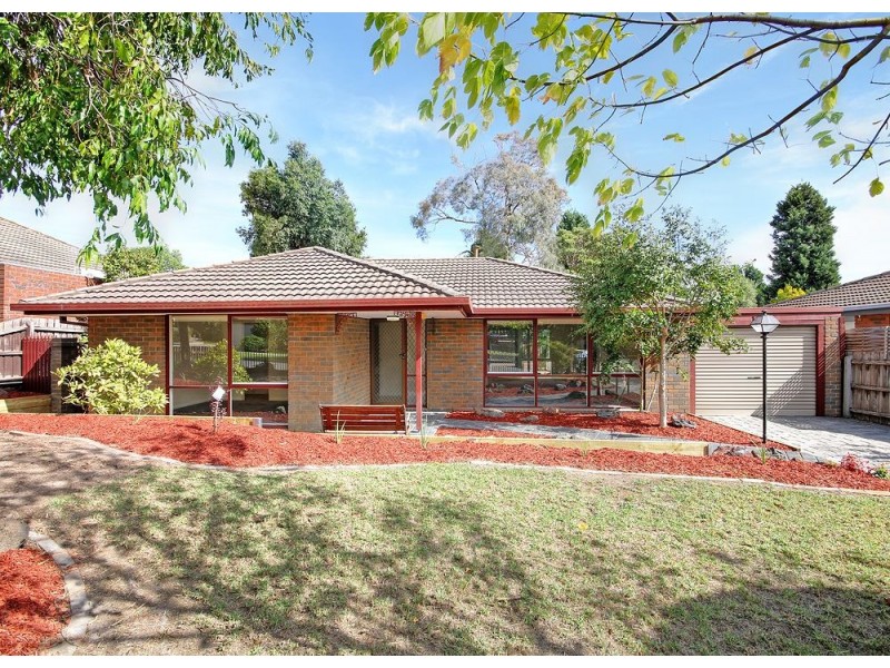 17 Mantung Crescent, Rowville VIC 3178
