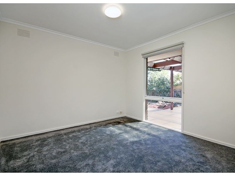 17 Mantung Crescent, Rowville VIC 3178