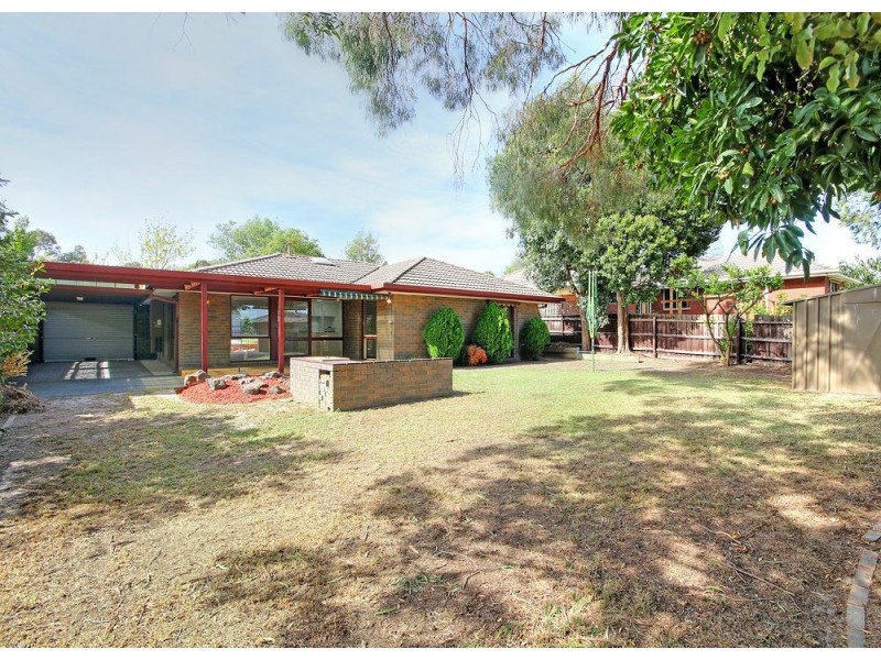 17 Mantung Crescent, Rowville VIC 3178
