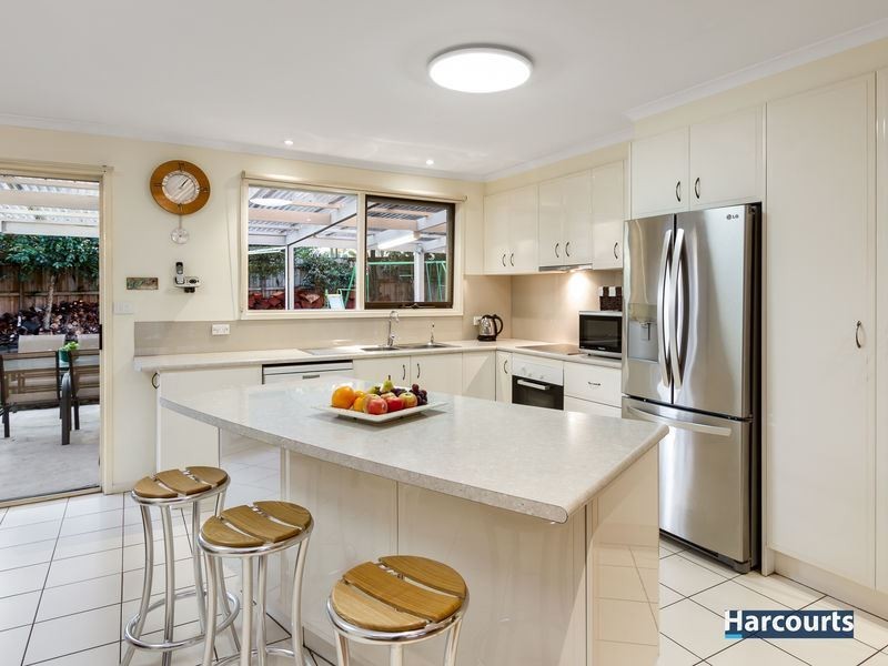 5 Hollyview Court, Rowville VIC 3178