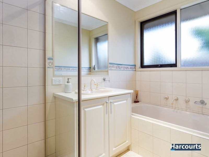 9 Celestial Court, Rowville VIC 3178