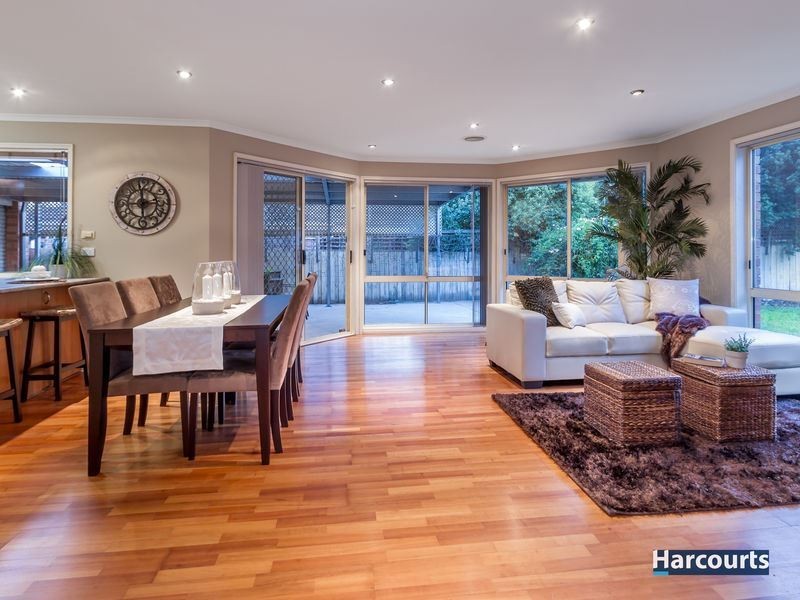 21 Quail Way, Rowville VIC 3178