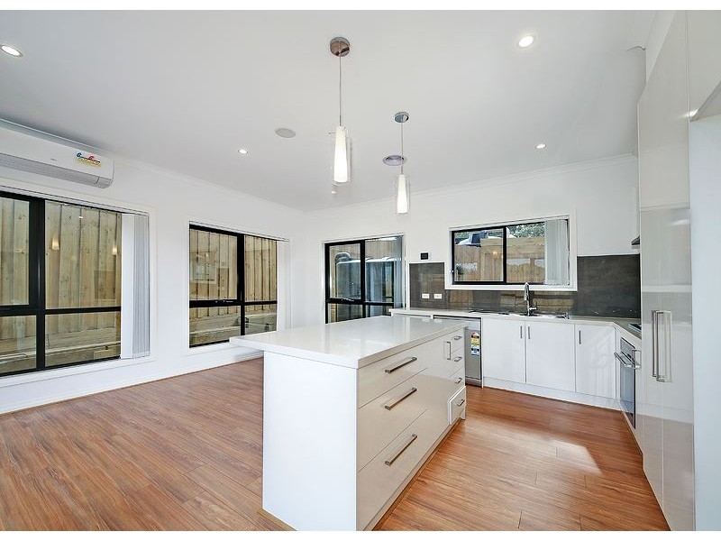 4 Avalon Road, Rowville VIC 3178