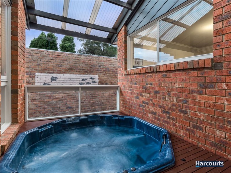 9 Holstein Court, Rowville VIC 3178