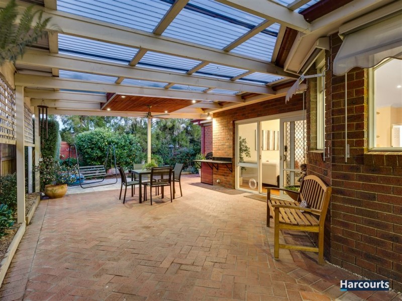 32 Laanecoorie Drive, Lysterfield VIC 3156