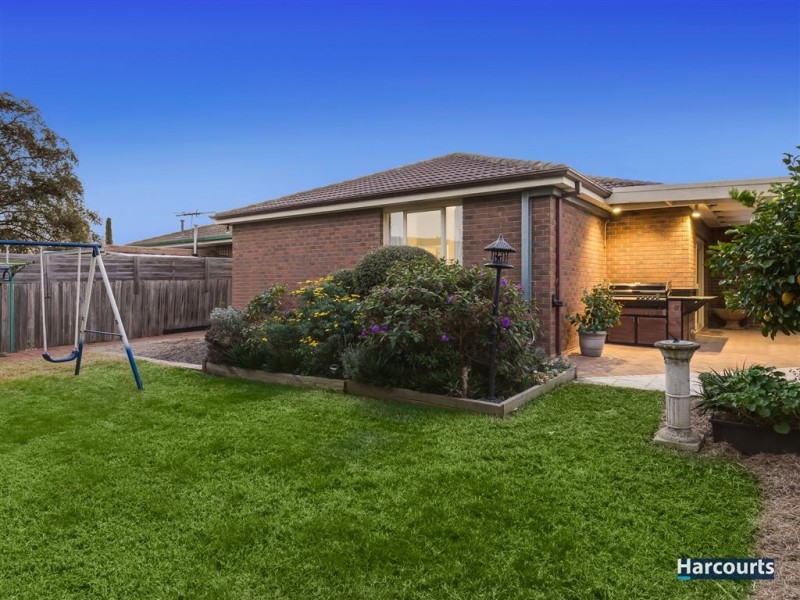 32 Laanecoorie Drive, Lysterfield VIC 3156