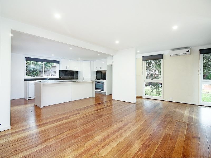 12 Ross Street, Ferntree Gully VIC 3156