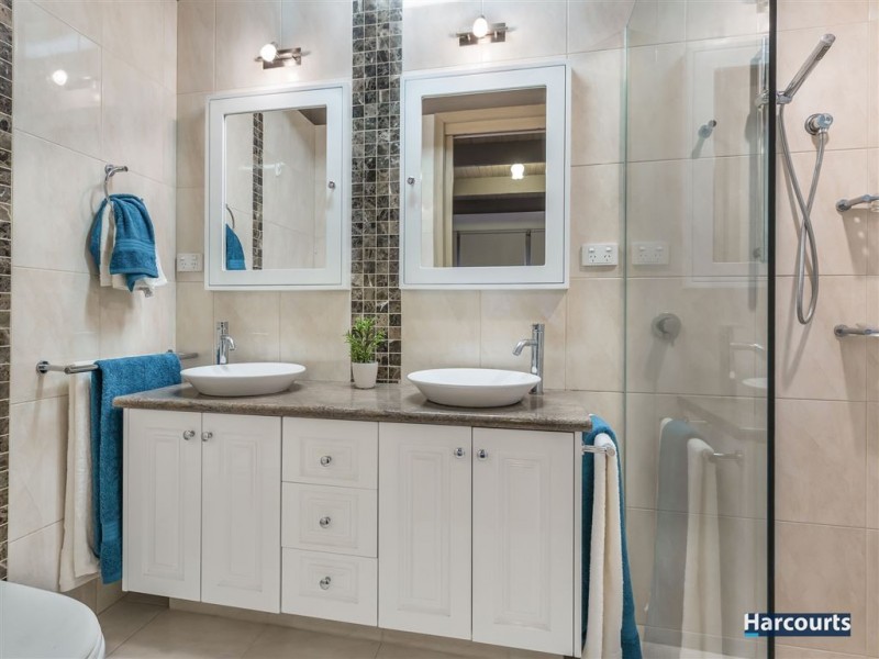 36 Segarta Circuit, Ferntree Gully VIC 3156