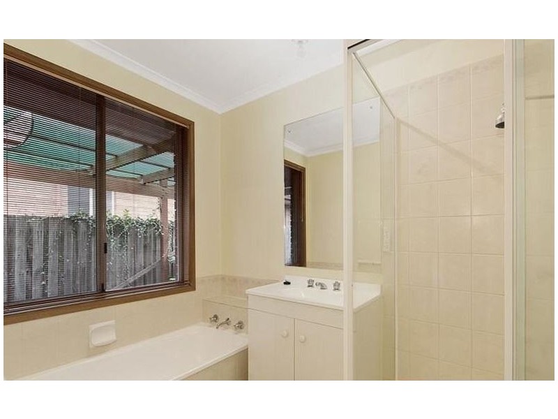 18 Linnel Court, Rowville VIC 3178