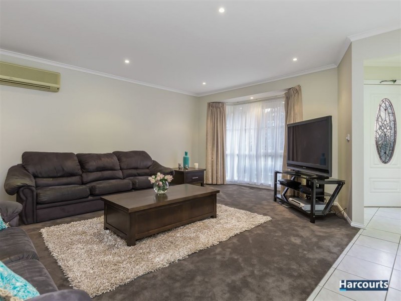 8 Wyndham Place, Rowville VIC 3178