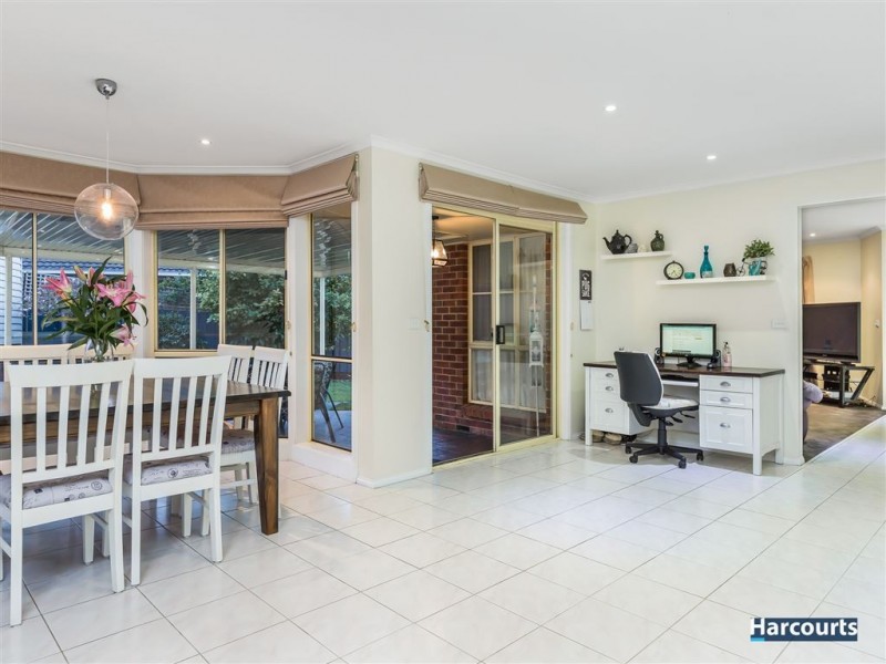 8 Wyndham Place, Rowville VIC 3178