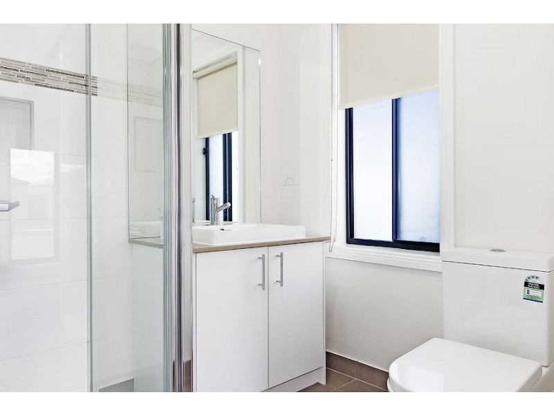 21 Elodea Way, Cranbourne North VIC 3977