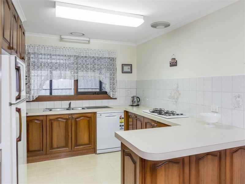 97 Windermere Drive, Ferntree Gully VIC 3156