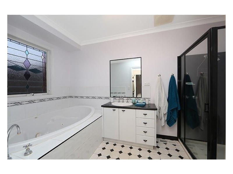 38 Clauscen Drive, Rowville VIC 3178