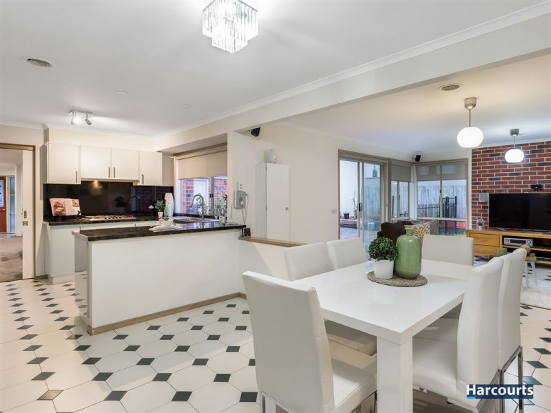 11 Clauscen Drive, Rowville VIC 3178