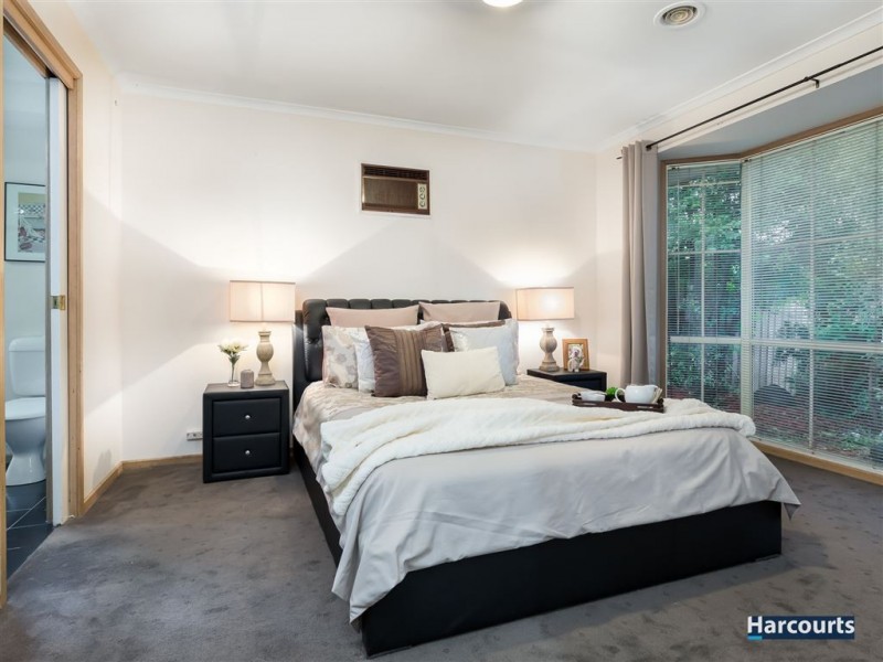 11 Clauscen Drive, Rowville VIC 3178