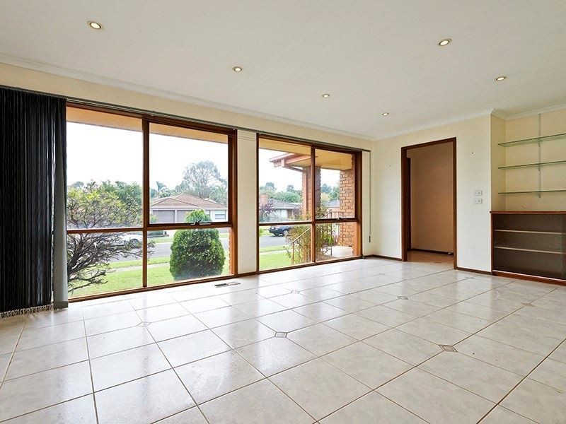 20 St John Place, Rowville VIC 3178