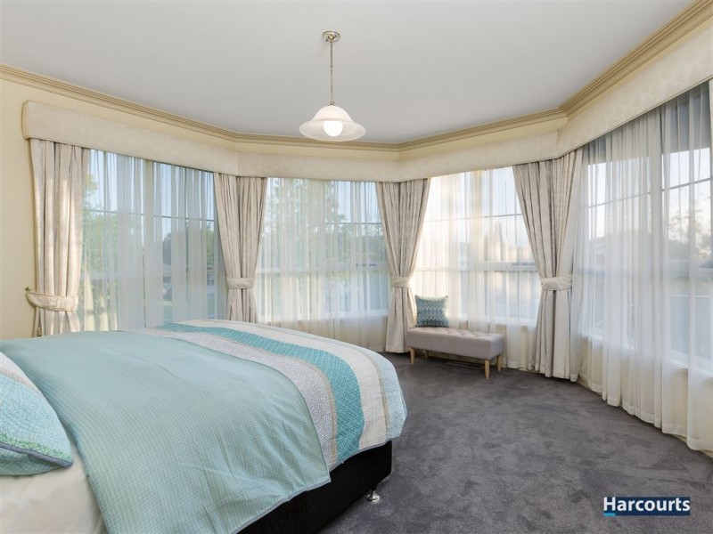 13 Grand Valley Terrace, Lysterfield VIC 3156