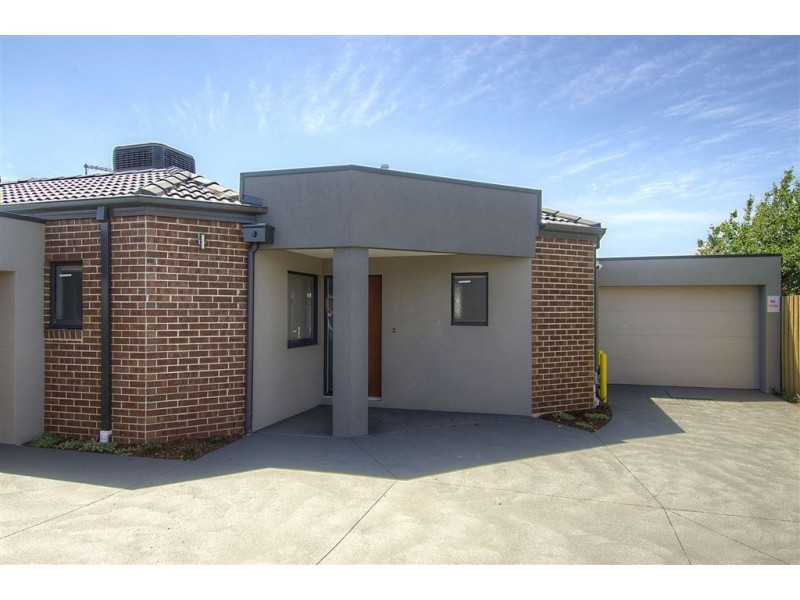 1,2/17 Lambourne Avenue, Rowville VIC 3178