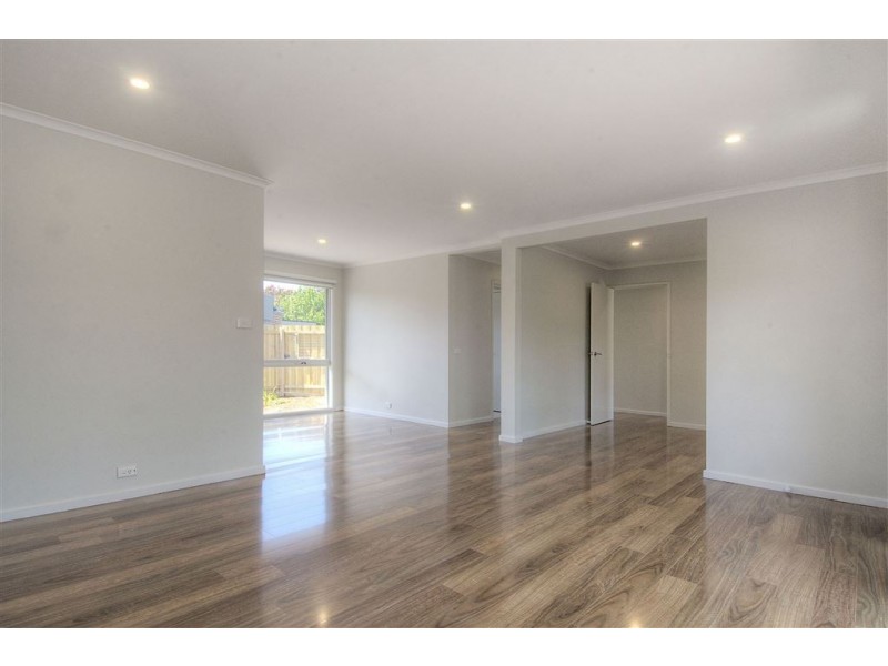 1,2/17 Lambourne Avenue, Rowville VIC 3178