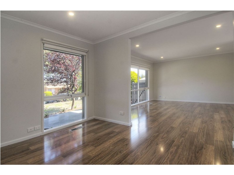 1,2/17 Lambourne Avenue, Rowville VIC 3178