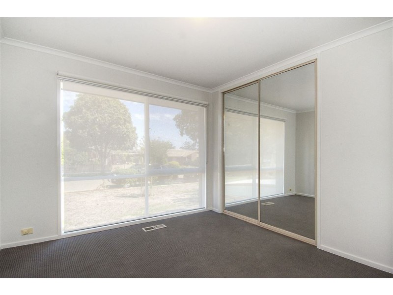 1,2/17 Lambourne Avenue, Rowville VIC 3178