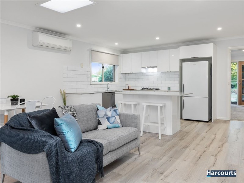 8 Maitland Close, Rowville VIC 3178