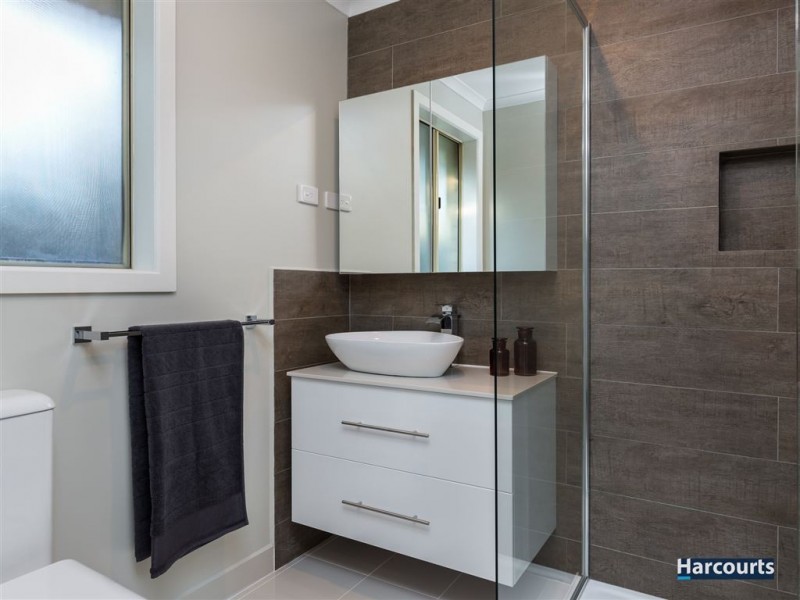 8 Maitland Close, Rowville VIC 3178