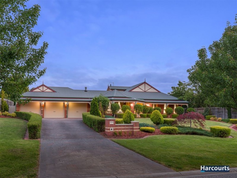 16 Forrest Hill Grove, Lysterfield South VIC 3156