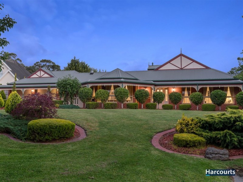 16 Forrest Hill Grove, Lysterfield South VIC 3156