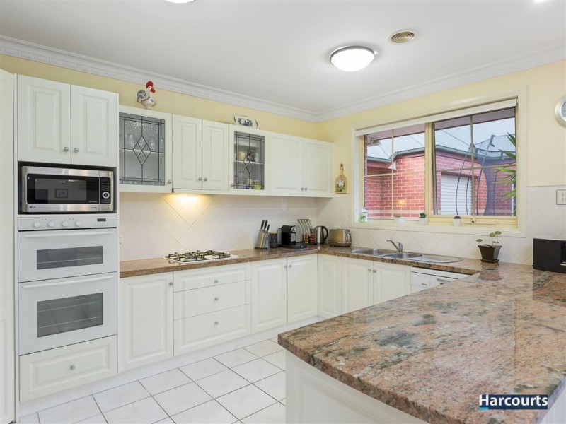 16 Forrest Hill Grove, Lysterfield South VIC 3156
